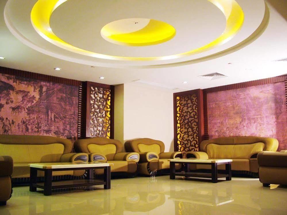 Wanyi Hotel Dongguan  Bagian luar foto